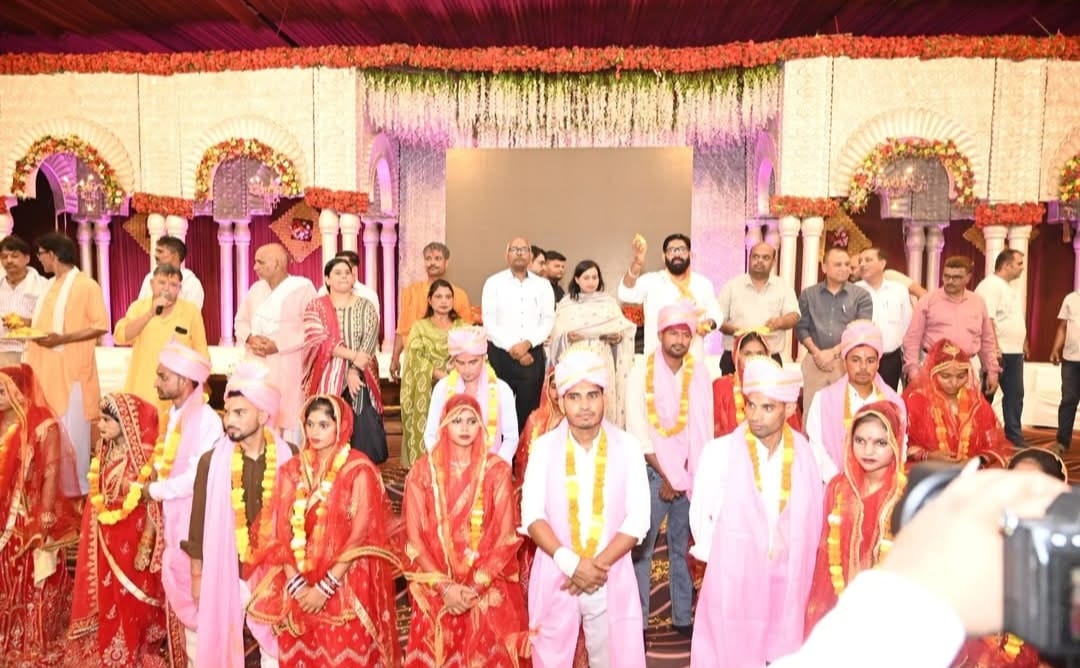 बुलंदशहर में 136 जोड़ों का सामूहिक विवाह,  विधायक लक्ष्मी राज सिंह  ने नवदंपतियों को दिया सुखी जीवन का आशीर्वाद