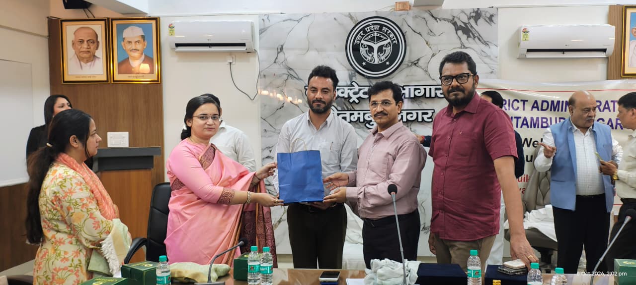 विभिन्न देशों के 40 सदस्यीय सिविल सेवकों के प्रतिनिधिमंडल ने गौतमबुद्धनगर के प्रशासनिक अधिकारियों के साथ किया संवाद